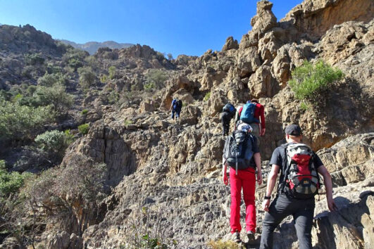 OMAN: Trekking in Omans höchstem Gebirge